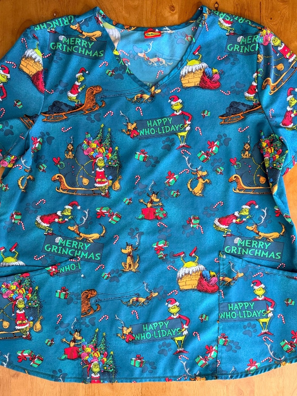 Dr Seuss The Grinch Who-lidays green Christmas Scrub Top V-Neck Large 0641